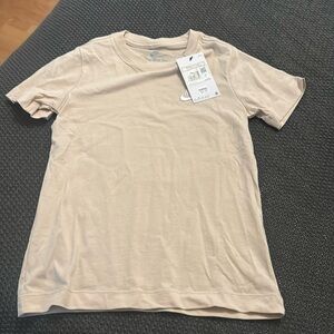 Nike Kids Tee Shirt XS New.